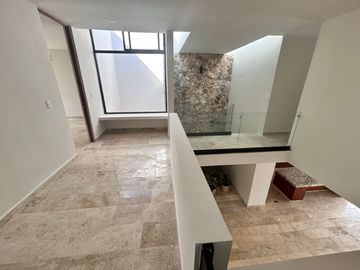 HERMOSA CASA CON ACABADOS DE LUJO EN PREVENTA, TEMOZON NORTE