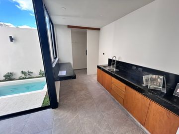 HERMOSA CASA DE LUJO UBICADA EN TEMOZÓN NORTE