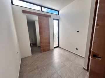 HERMOSA CASA DE LUJO UBICADA EN TEMOZÓN NORTE