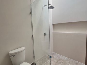 HERMOSA CASA DE LUJO UBICADA EN TEMOZÓN NORTE