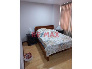 Se Vende Amplia Casa En Los Olivos