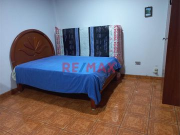 Se Vende Amplia Casa En Los Olivos