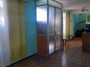 Venta de Hotel con 2 Casas, 6 Departamentos más Bodegas / Oficinas.  Iquique