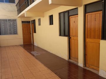 Venta de Hotel con 2 Casas, 6 Departamentos más Bodegas / Oficinas.  Iquique