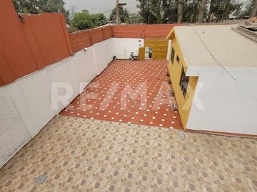 VENTA DE CASA  ( CHACLACAYO)