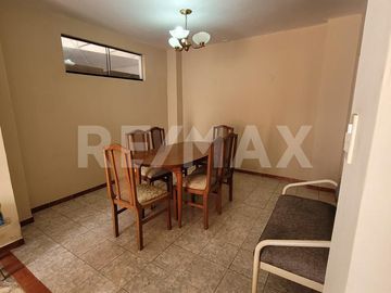 VENTA DE CASA  ( CHACLACAYO)