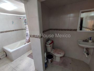 CASA EN VENTA EN VILLA DE LAS FLORES 1A SECCIÓN, COACALCO