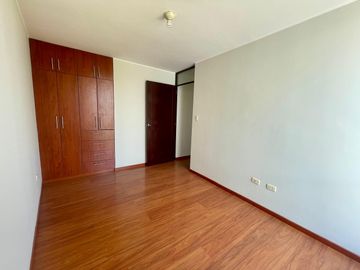 VENDO DEPARTAMENTO EN URB SOLAR DEL BOSQUE - JLBR