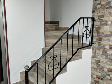 CASA SUBA GLORIA LARA EN VENTA