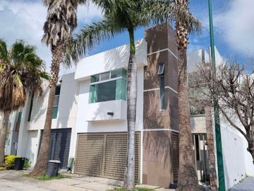 SE VENDE Casa en Hacienda San Ángel