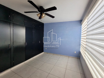 CASA CON ALBERCA EN CUAUTLA MORELOS