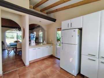 VENTA CASA DE UNA PLANTA EN EL CORAZÓN DE JURIQUILLA VILLAS DEL MESÓN