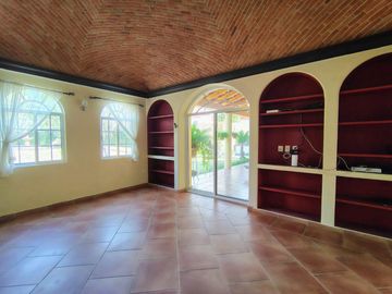 VENTA CASA DE UNA PLANTA EN EL CORAZÓN DE JURIQUILLA VILLAS DEL MESÓN