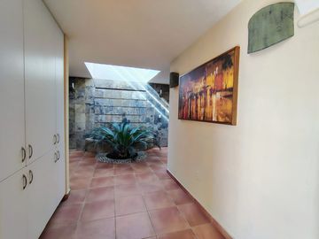 VENTA CASA DE UNA PLANTA EN EL CORAZÓN DE JURIQUILLA VILLAS DEL MESÓN