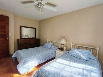 VENTA CASA DE UNA PLANTA EN EL CORAZÓN DE JURIQUILLA VILLAS DEL MESÓN