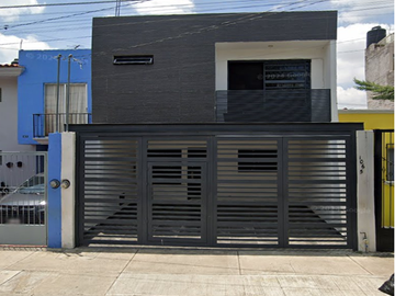 HERMOSA CASA EN LOS ARRAYANES , GUADALAJARA