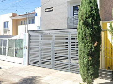 HERMOSA CASA EN LOS ARRAYANES , GUADALAJARA