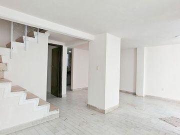 Espacio y comodidad en CTM Culhuacán. Casa con 4 rec, 2 baños
