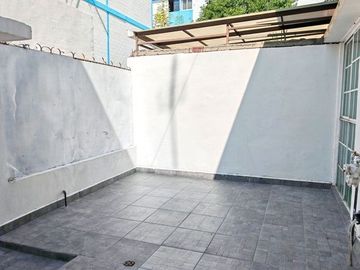 Espacio y comodidad en CTM Culhuacán. Casa con 4 rec, 2 baños