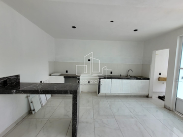 CASA CON ALBERCA EN MORELOS