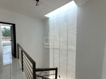 CASA CON ALBERCA EN MORELOS