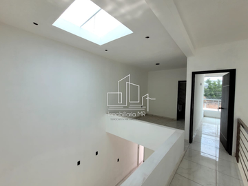 CASA CON ALBERCA EN MORELOS