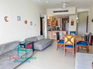 Suite en venta amueblada con terraza, vista al lago y áreas comunes