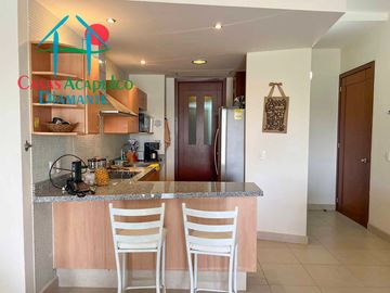 Suite en venta amueblada con terraza, vista al lago y áreas comunes