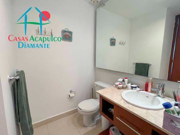Suite en venta amueblada con terraza, vista al lago y áreas comunes