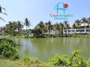 Suite en venta amueblada con terraza, vista al lago y áreas comunes