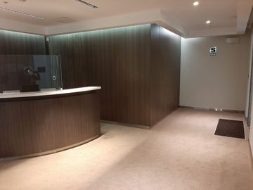 ALQUILER OFICINA IMPLEMENTADA DE 617m2 EN LA MOLINA