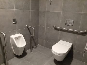ALQUILER OFICINA IMPLEMENTADA DE 617m2 EN LA MOLINA