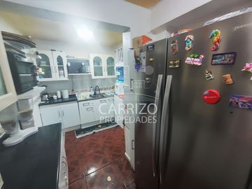 ¡Vendo Casa de 2 Pisos en Villa Costa Azul!