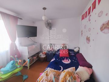 ¡Vendo Casa de 2 Pisos en Villa Costa Azul!