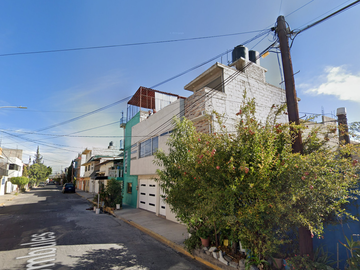 VENTA DE GRAN  CASA EN CALLE OMBULES COLONIA LA PERLA NEZAHUALCOYOTL ME