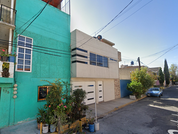 VENTA DE GRAN  CASA EN CALLE OMBULES COLONIA LA PERLA NEZAHUALCOYOTL ME