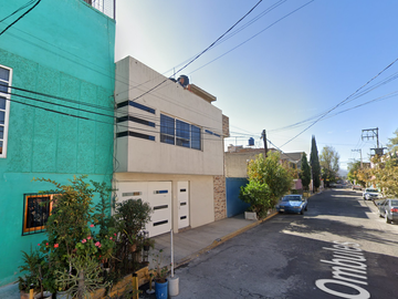 VENTA DE GRAN  CASA EN CALLE OMBULES COLONIA LA PERLA NEZAHUALCOYOTL ME