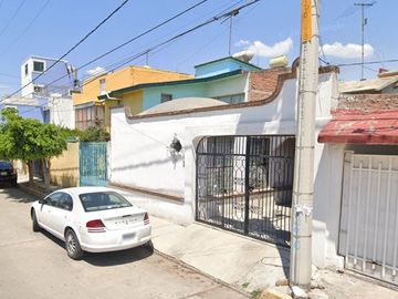 PRECIOSA Y AMPLIA CASA EN RECUPERACIÓN BANCARIA (NO CREDITOS). EXCELENTE UBICACIÓN EN LOS MORALES, CUAUTITLAN