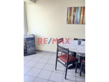 Venta De Bonito Departamento En Urb Los Cipreces - Lima