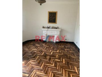 Se Vende Casa En Quinta 2 Pisos Av. Cuba Jesus Maria