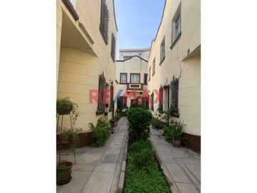 Se Vende Casa En Quinta 2 Pisos Av. Cuba Jesus Maria