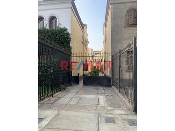 Se Vende Casa En Quinta 2 Pisos Av. Cuba Jesus Maria