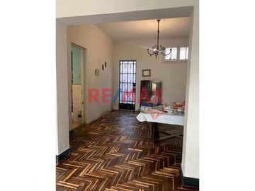 Se Vende Casa En Quinta 2 Pisos Av. Cuba Jesus Maria