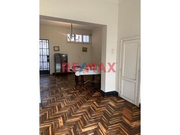 Se Vende Casa En Quinta 2 Pisos Av. Cuba Jesus Maria
