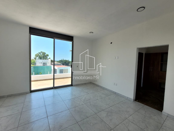CASA CON ALBERCA EN MORELOS