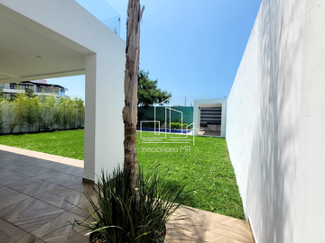 CASA CON ALBERCA EN MORELOS