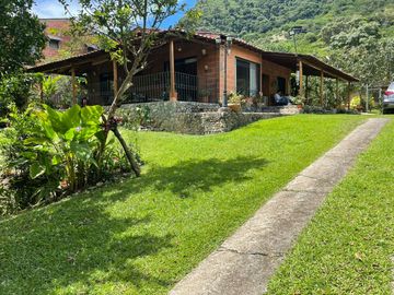 Casa Campestre en Venta Copacabana Antioquia