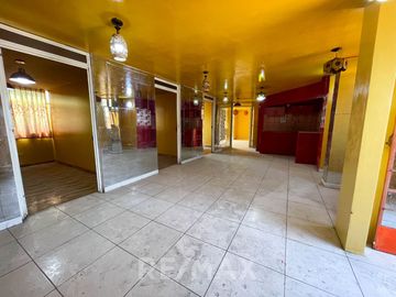 Se Vende Departamento Duplex En Los Olivos Frente Al Colegio Perú - Japón