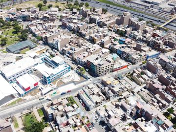 Se Vende Departamento Duplex En Los Olivos Frente Al Colegio Perú - Japón