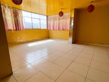 Se Vende Departamento Duplex En Los Olivos Frente Al Colegio Perú - Japón